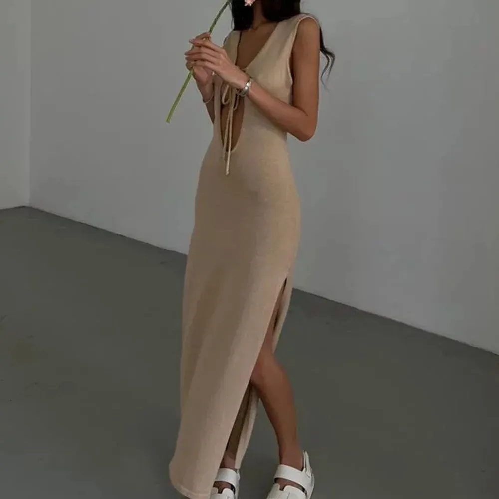 Elegant Backless Sleeveless V-Neck Maxi Dress with Knit Hollow Out