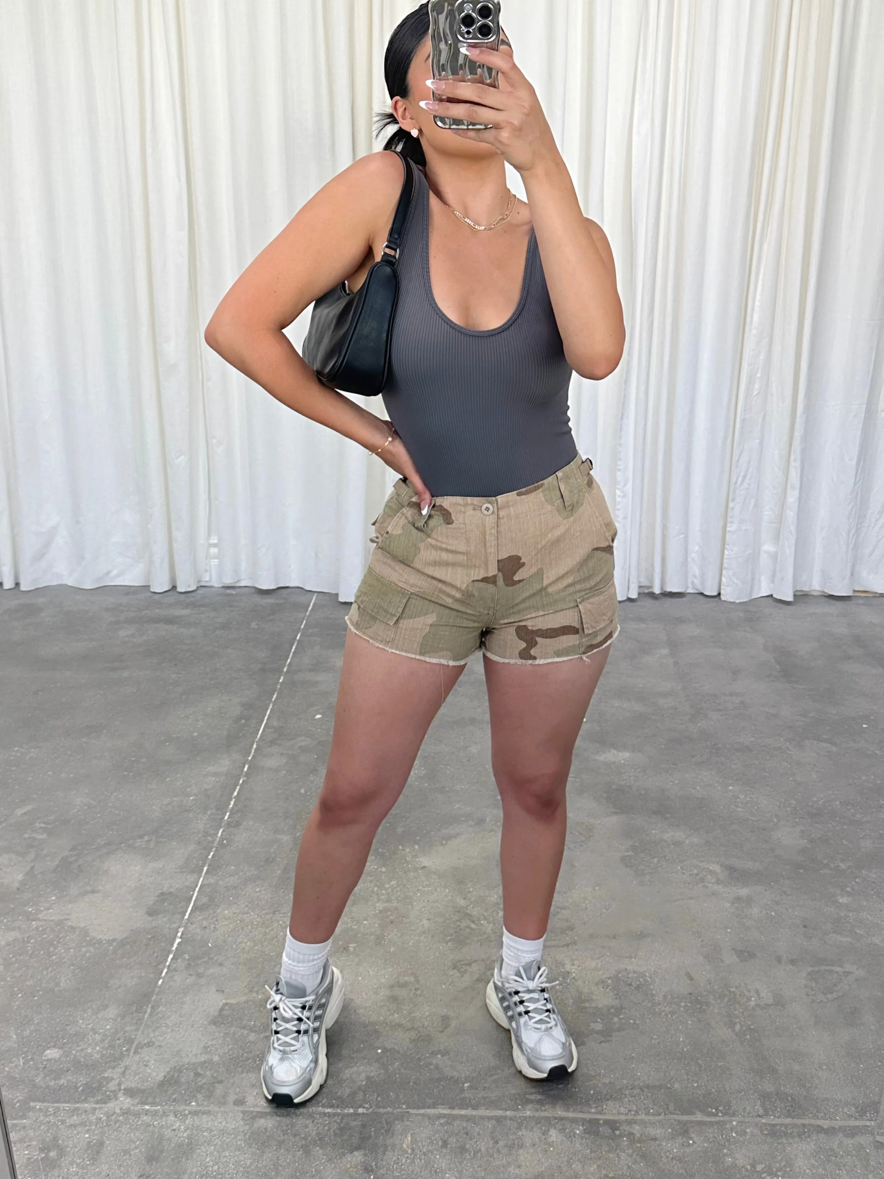 isla shorts (NUDE MULTI CAMO)