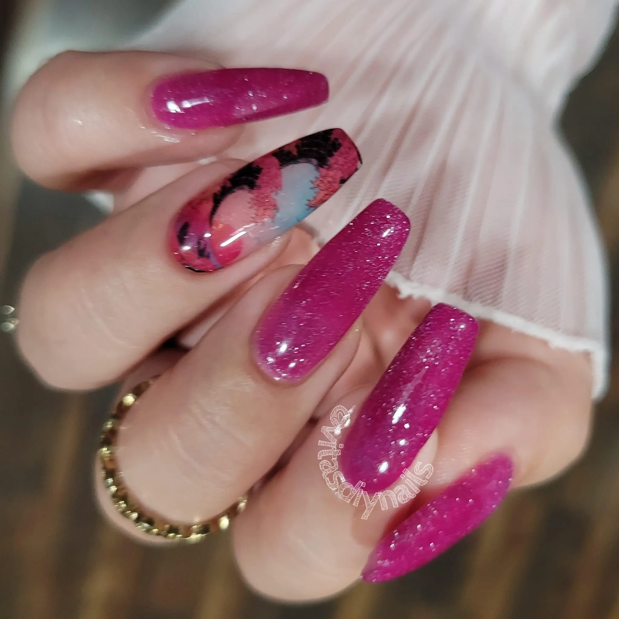 Quinn- Reflective thermal gel glitter