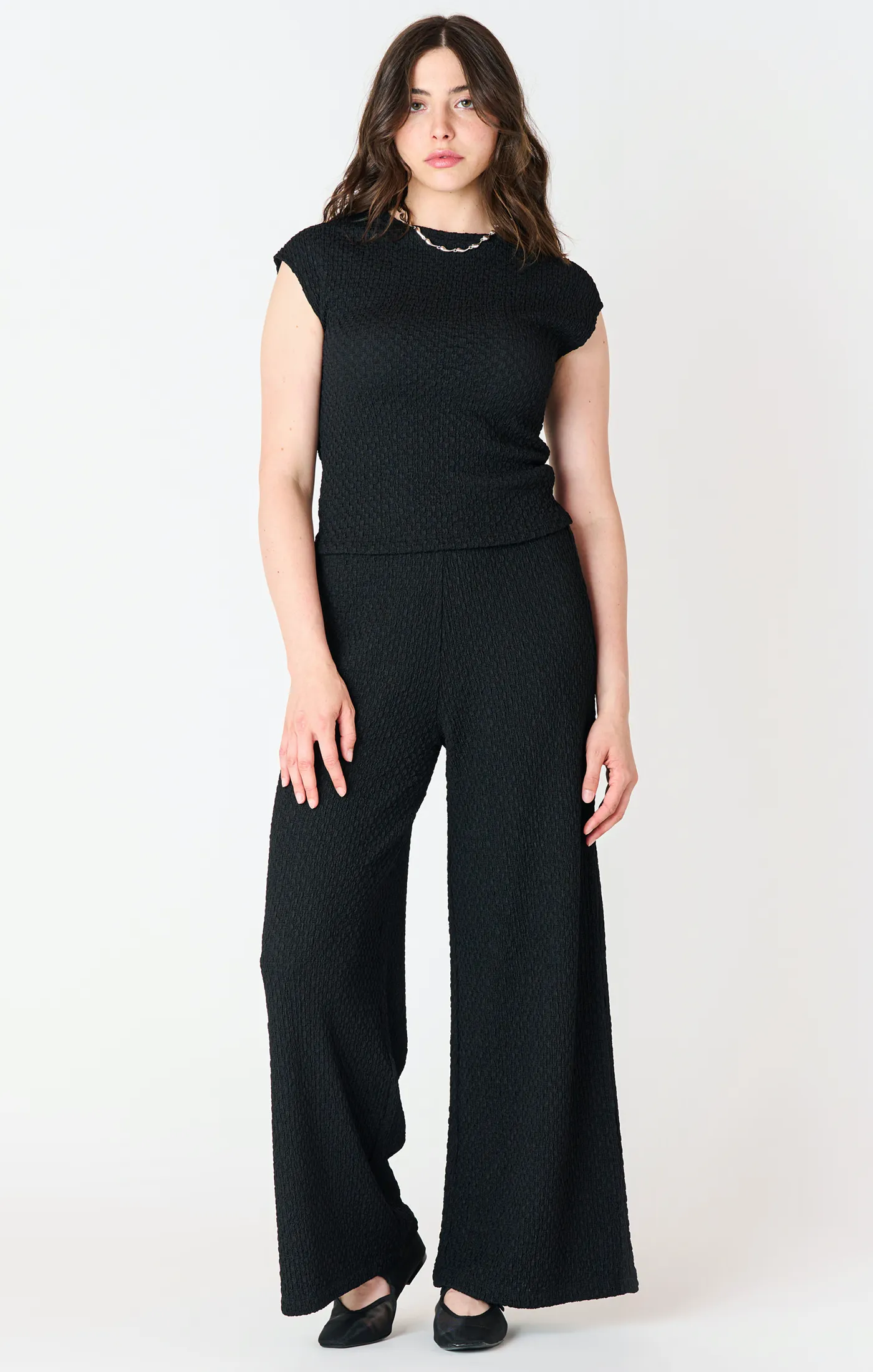 Textured Flowy Wide Leg Pant | Black