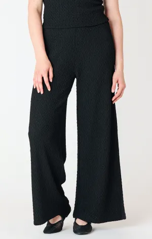 Textured Flowy Wide Leg Pant | Black