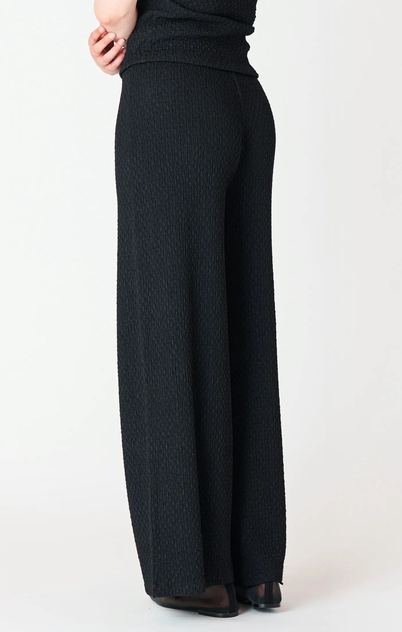 Textured Flowy Wide Leg Pant | Black