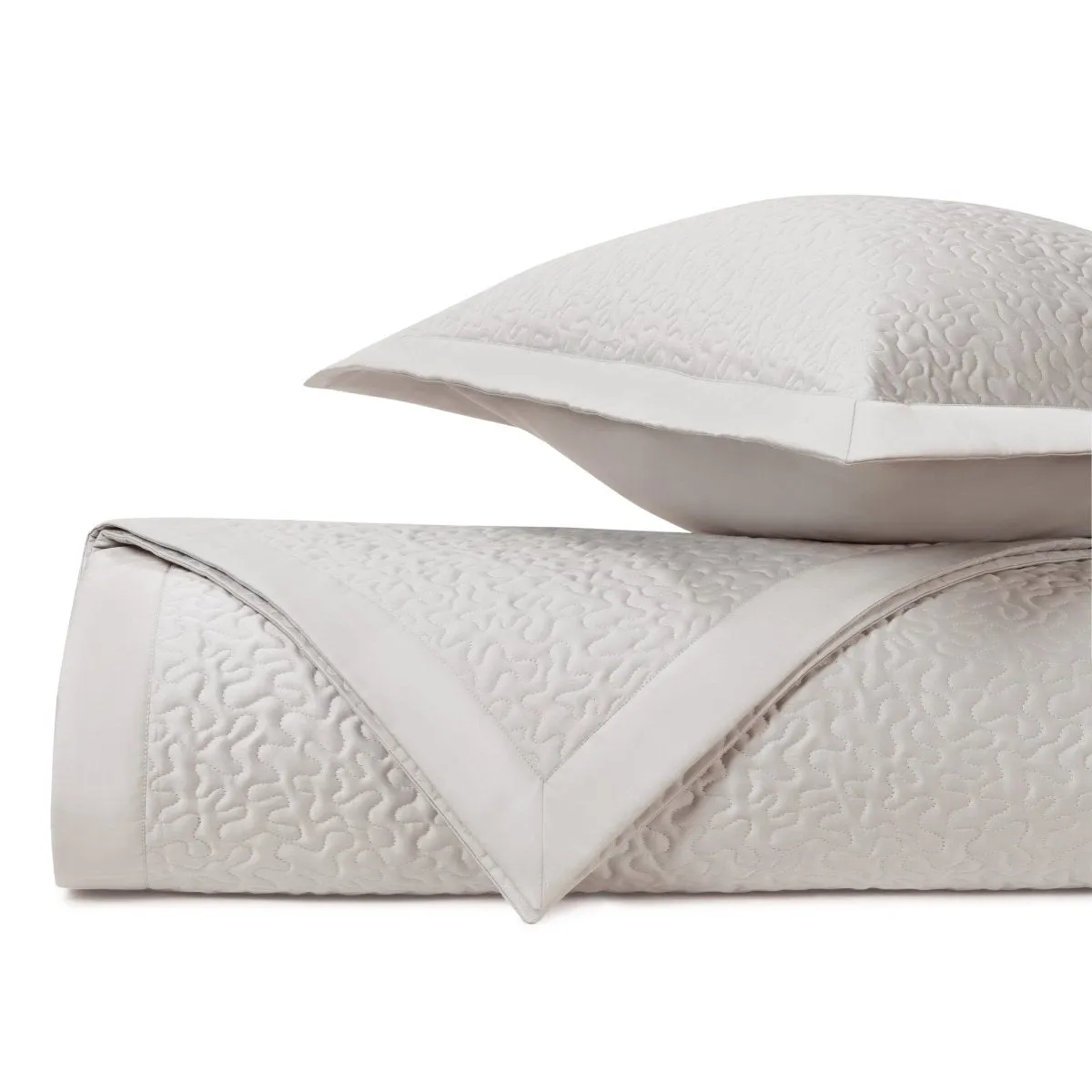 Vermicelli Quilted Oyster by Home Treasures